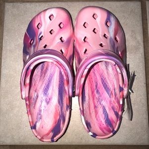 *SOLD ON MERCARI* Tie Dye Airwalk Clogs